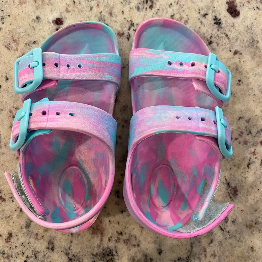 Cat and Jack sandals size 7